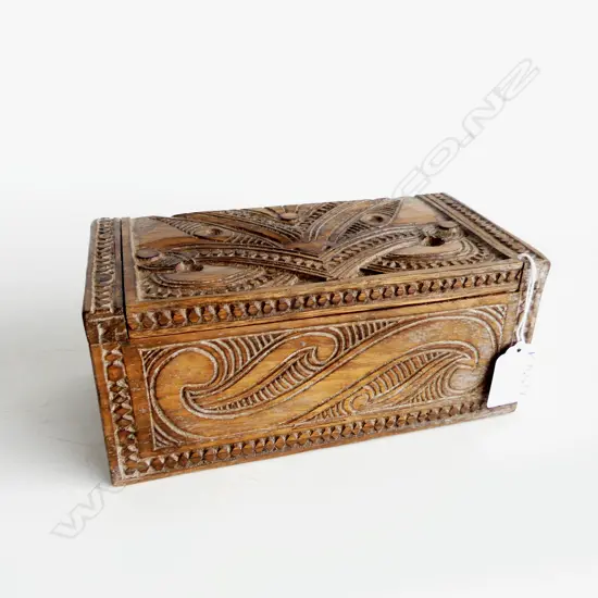 CARVED WOODEN MAORI BOX W.205mm