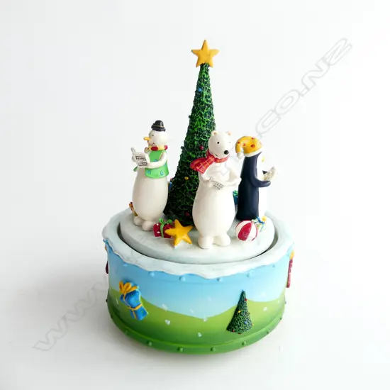 JAN PASHLEY " A WINTERS JOY " MUSICAL MOTION FIGURINE WITH BOX HEIGHT 150 mm