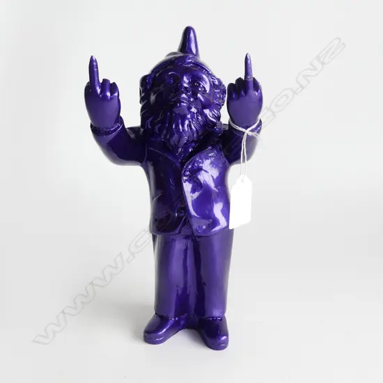 PURPLE RESIN GNOME PULLING BOTH FINGERS (1 REPAIRED) H.240mm