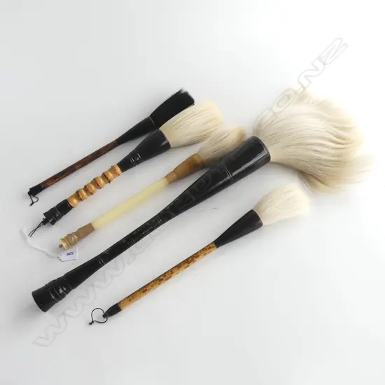 5 VINTAGE ORIENTAL FLY WHISKS L.650mm