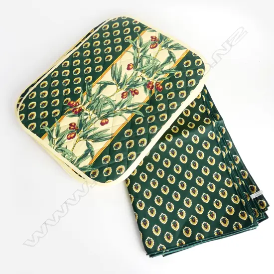FRENCH PROVENCAL QUILTED COTTON TABLE MATS X12. 420 x 330 + 12 napkins 460 x 460mm 
