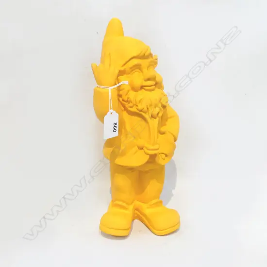 ORANGE GNOME FINGER RAISED H.320mm