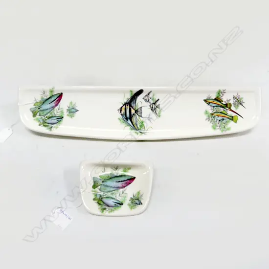TITIAN POTTERY BATHROOM SHELF L460 & SOAP DISH BOTH WITH FISH  DECORATION