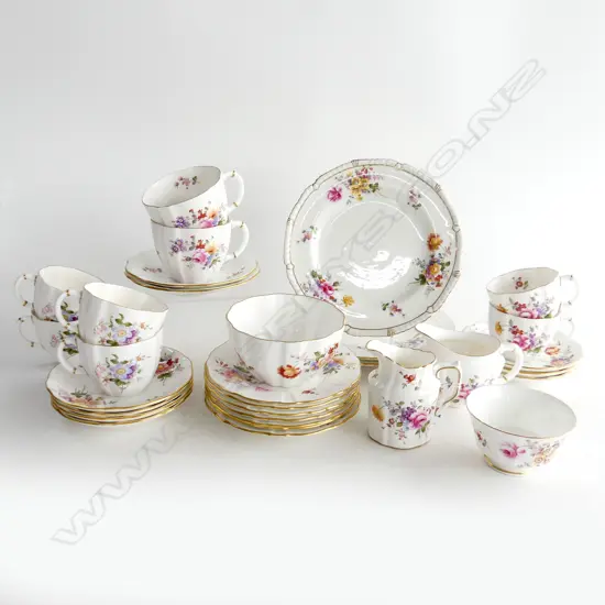 40 PCES ROYAL CROWN DERBY 'DERBY POSIES'; 8 CUPS, 9 SAUCERS, 7 SIDE PLATES, 3 PLATES, 2 SUGAR BOWLS & 2 MILK JUGS