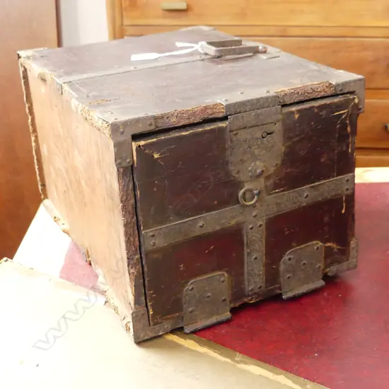  19TH C PEDDLERS CHEST AF