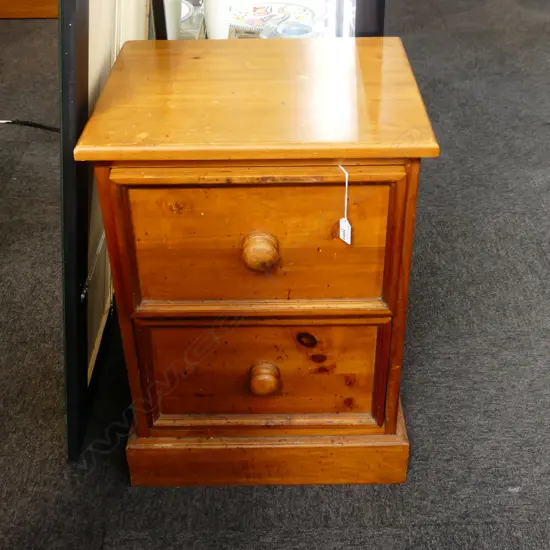 PINE 2 DRAWER BEDSIDE CABINET H 670 MM