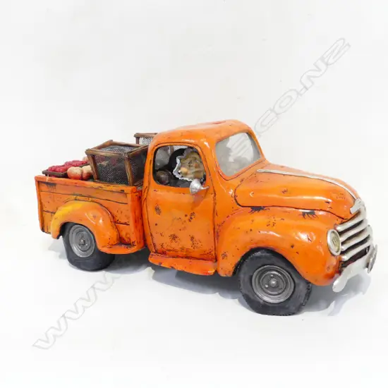 GUILLERMO FORCHINO PAINTED RESIN 'FARMERS PICK-UP' L.340mm