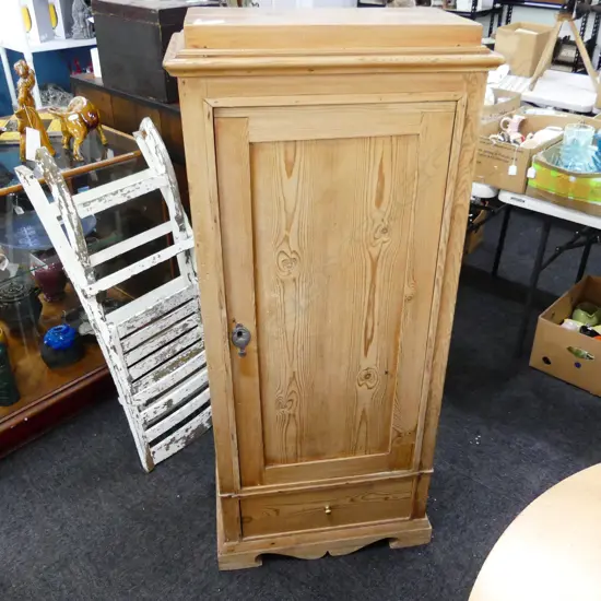 PINE CUPBOARD WITH SINGLE DRAWER TO BASE H 1420 MM