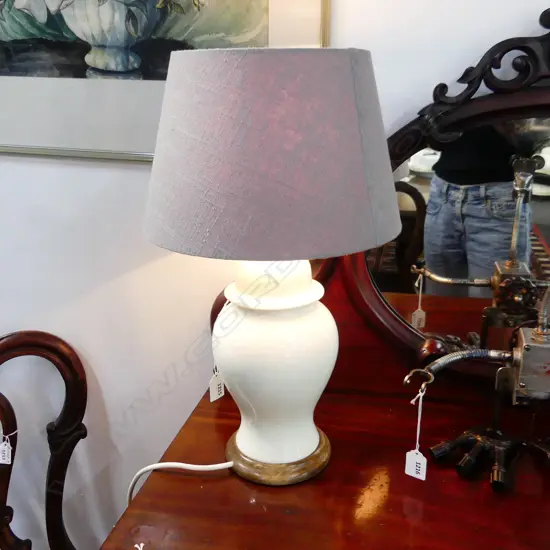 WHITE CERAMIC GINGER JAR LAMP H.475mm