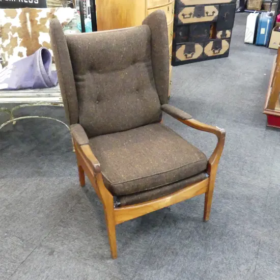 BROWN RETRO ARMCHAIR