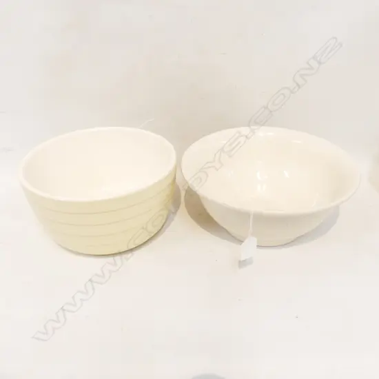 2 C/LYNN MIXING BOWLS LARGEST DIA 310MM