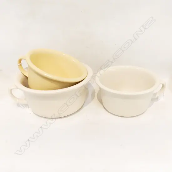 3 C/LYNN CHAMBER POTS LARGEST DIA250MM