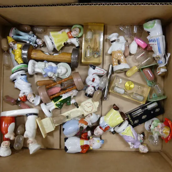 COLLECTION OF VINTAGE EGG TIMERS TALLEST 110MM