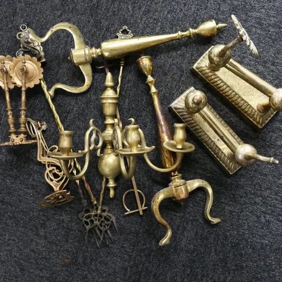 ASSTD BRASS ITEMS, WALL SCONCES, FIRE TOOLS ETC