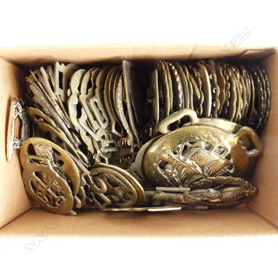 BOX LOT HORSE BRASSES