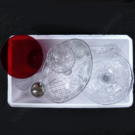 ASSTD GLASS, CRYSTAL & MODERN RED VASE