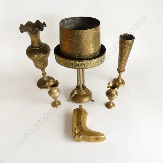 7 PCS ASSTD BRASS, ICLDS BOOT, VASES & COMPORT