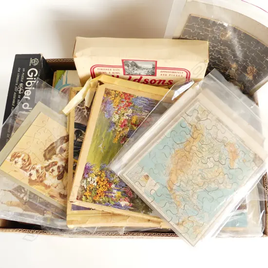 BOX LOT 25 VINTAGE JIGSAW PUZZLES