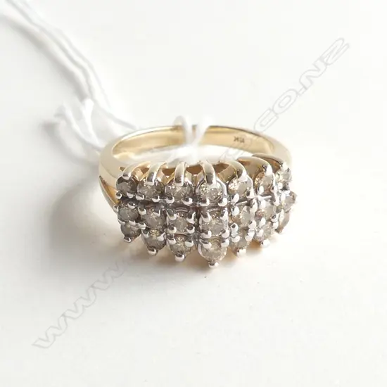 10CT GOLD CHAMPAGNE DIAMOND DRESS RING 6gm