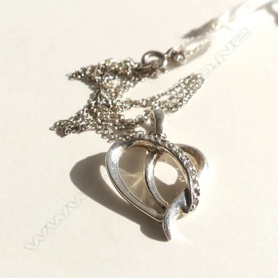 DIAMOND & SILVER HEART PENDANT & CHAIN 2.20GMS