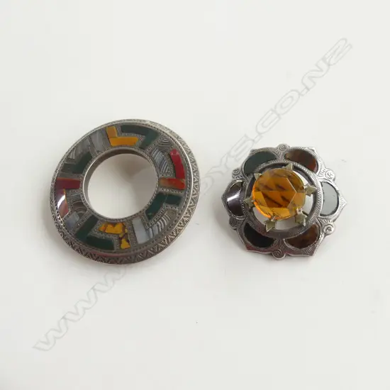VICTORIAN SCOTTISH STG SILVER PEBBLE BROOCH w LG AMBER GLASS STONE + SCOTTISH CIRCLE BROOCH