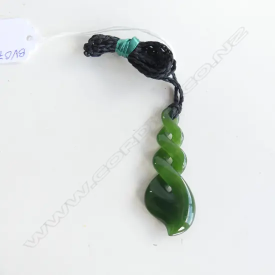 NZ POUNAMU (GREENSTONE) TRIPLE TWIST PENDANT (L65MM) ON BLACK WAXED ADJUSTABLE CORD (SYMBOL OF LOVE & FRIENDSHIP)
