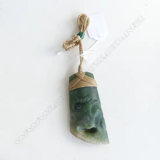 NZ POUNAMU (GREENSTONE) LG MANAIA TOKI PENDANT (L80MM) ON TAN WAXED ADJUSTABLE CORD
