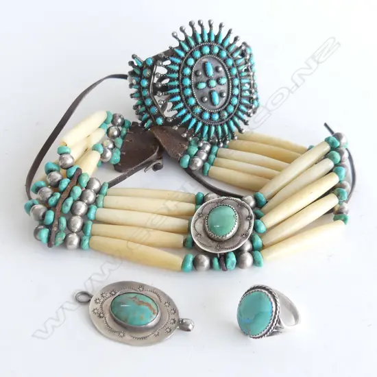 TURQUOISE & 925 SILVER JEWELLERY; RING, PENDANT, BRACELET & CHOKER WITH LEATHER TIES - POSSIBLY ZUNI RELATED