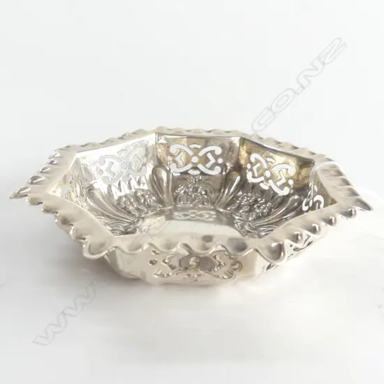 STG SILVER PIERCED OCTAGONAL DISH B'HAM 1902 56 GRAMS