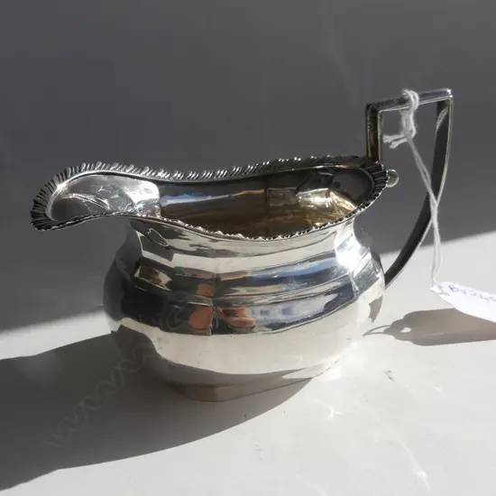 STG SILVER MILK JUG CHESTER 1895 118 GRAMS
