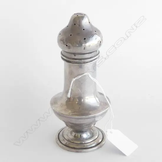 STG SILVER SUGAR SIFTER CHESTER 1909 96 GRAMS