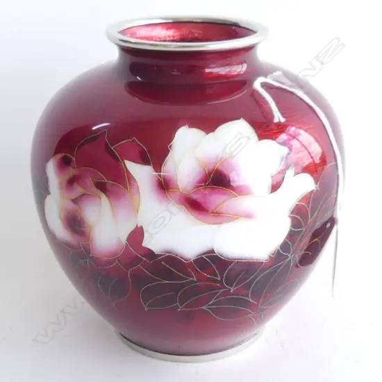 JAPANESE RED CLOISONE VASE WITH ROSES 170MM