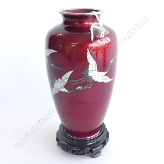 JAPANESE RED CLOISONE VASE WITH CRANES ON STAND 221MM