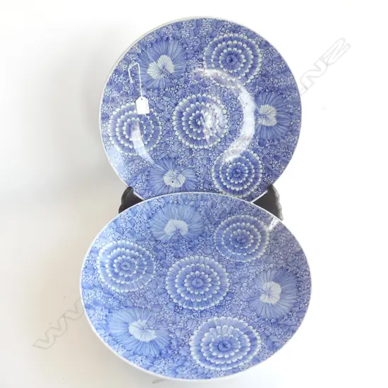 2 EARLY 1900’S LGE IMARI CHARGERS D.412mm finely decorated w B&W florals