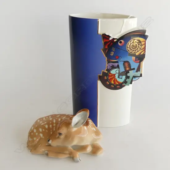 GOEBEL 'ARTIS ORBIS' VASE H.250mm + CERAMIC FAWN