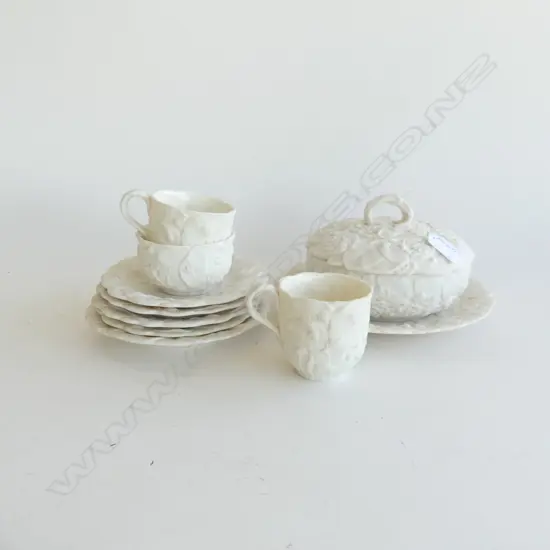 10 PCES PARION WARE CROCKERY; 5 SAUCERS, 3 CUPS, LIDDED CONTAINER & PLATE 210mm dia ALL WITH FLORAL DECORATION