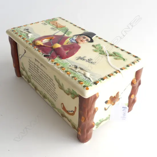 CROWN DEVON JOHN PEEL MUSIC BOX W.210mm