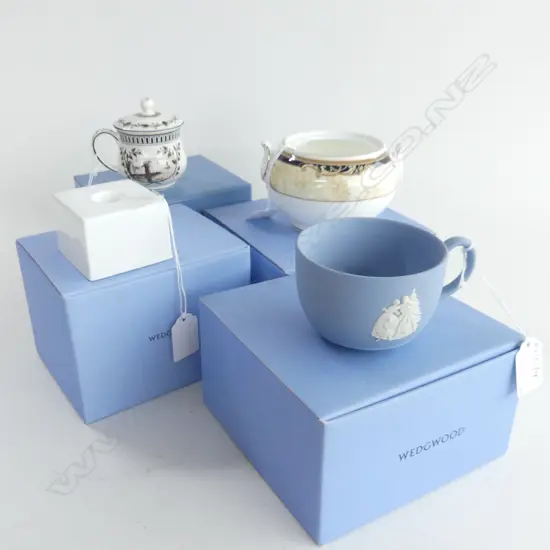 WEDGWOOD BOXED CANDLE STICK/C/SAUCER/ICE CUP+ LIDDED BOWL D 120 MM