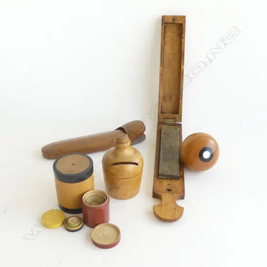 SMALL BOX 5PCS TREEN SPINNING TOP ETC