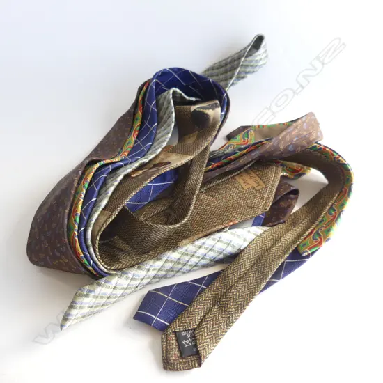 5 VINTAGE TIES; CHRISTIAN DIOR, PAUL SMITH, DUNHILL, CERRUTI & THIERRY COUDERE