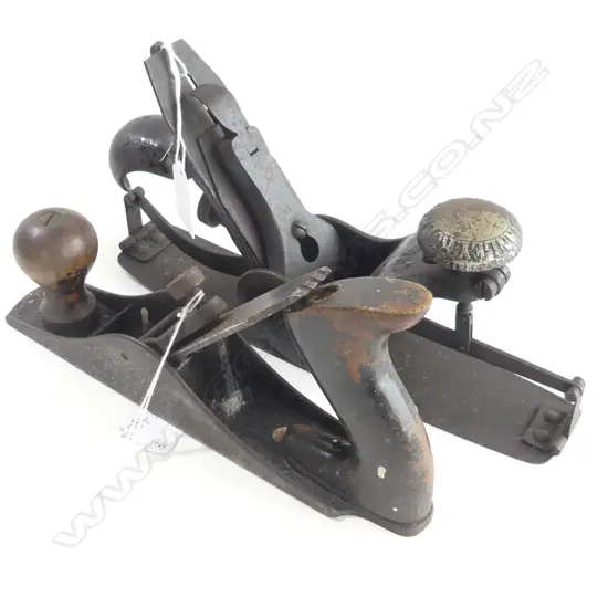 2 STANLEY METAL PLANES No 113 L.260mm & A No 40 