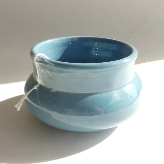 OLIVE JONES - BLUE VASE H.60mm / 105mm dia