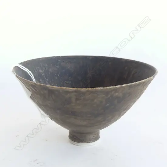 LUCIE RIE STYLE STUDIO POTTERY BOWL 125mm dia
