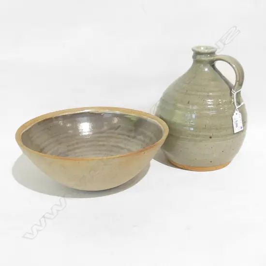 ST IVES POTTERY BOWL (DIA 250MM) + POTTERY JUG (H.240MM)