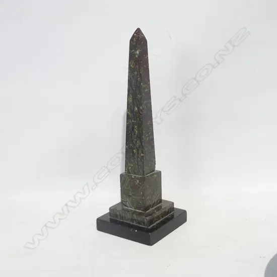 MARBLE OBELISK H.290mm