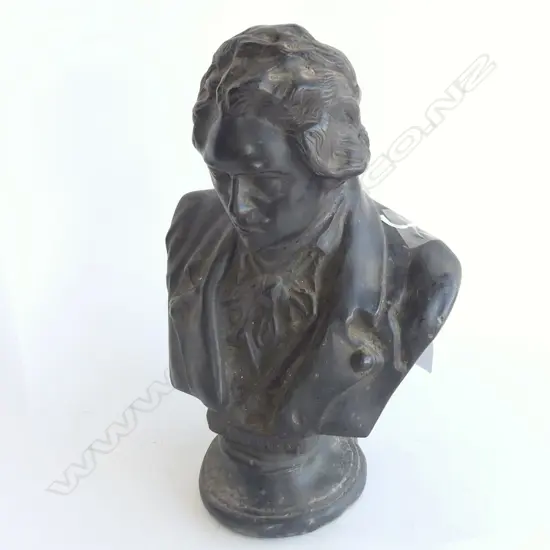 BRONZE BUST OF BEETHOVEN H. 350MM