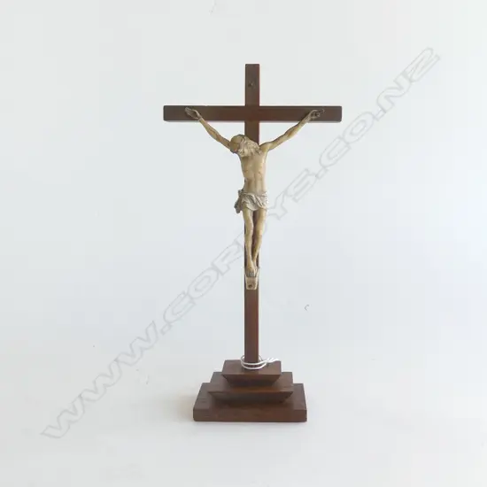 VINTAGE JESUS ON WOODEN CRUCIFIX H.230mm wrist broken