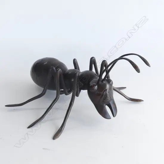 BRONZE ANT  L. 500MM