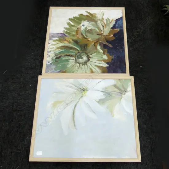 2 NGAIRE CUCKLE FLORAL OILS 600x600mm / 645x540mm