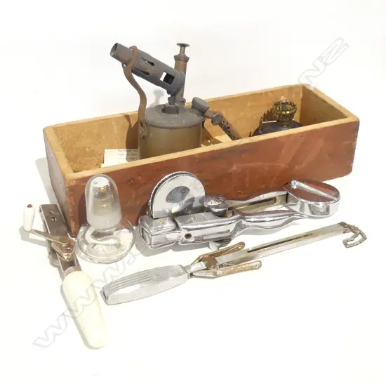 SM BOX VINTAGE TOOLS ETC..